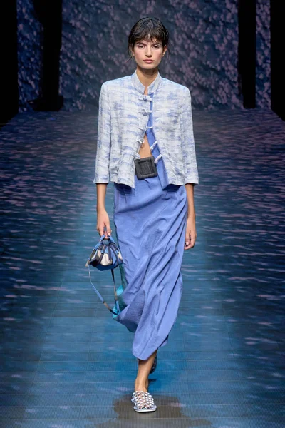 Look 28